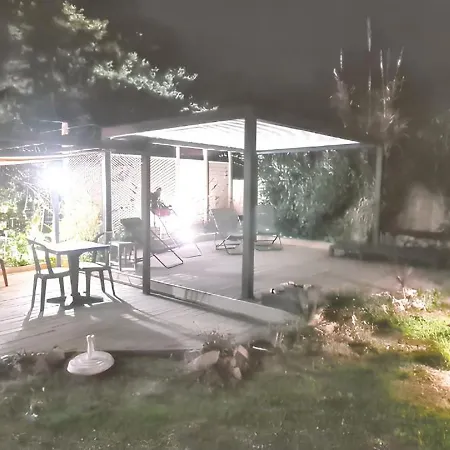 Confort A 20 M² Avec Barbecue Et Terrasse Appartamento Hyères