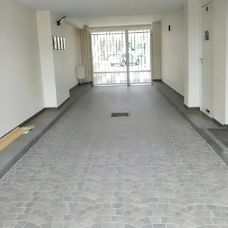 Confort A 20 M² Avec Barbecue Et Terrasse Appartamento Hyères