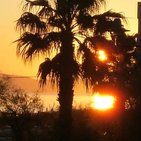 Confort A - 20 M² Avec Barbecue Et Terrasse Hyeres