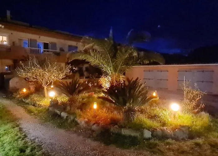 Confort A - 20 M² Avec Barbecue Et Terrasse * Hyeres